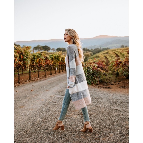 🆕 Gray Striped Pocketed Cardigan - Picture 6 of 6